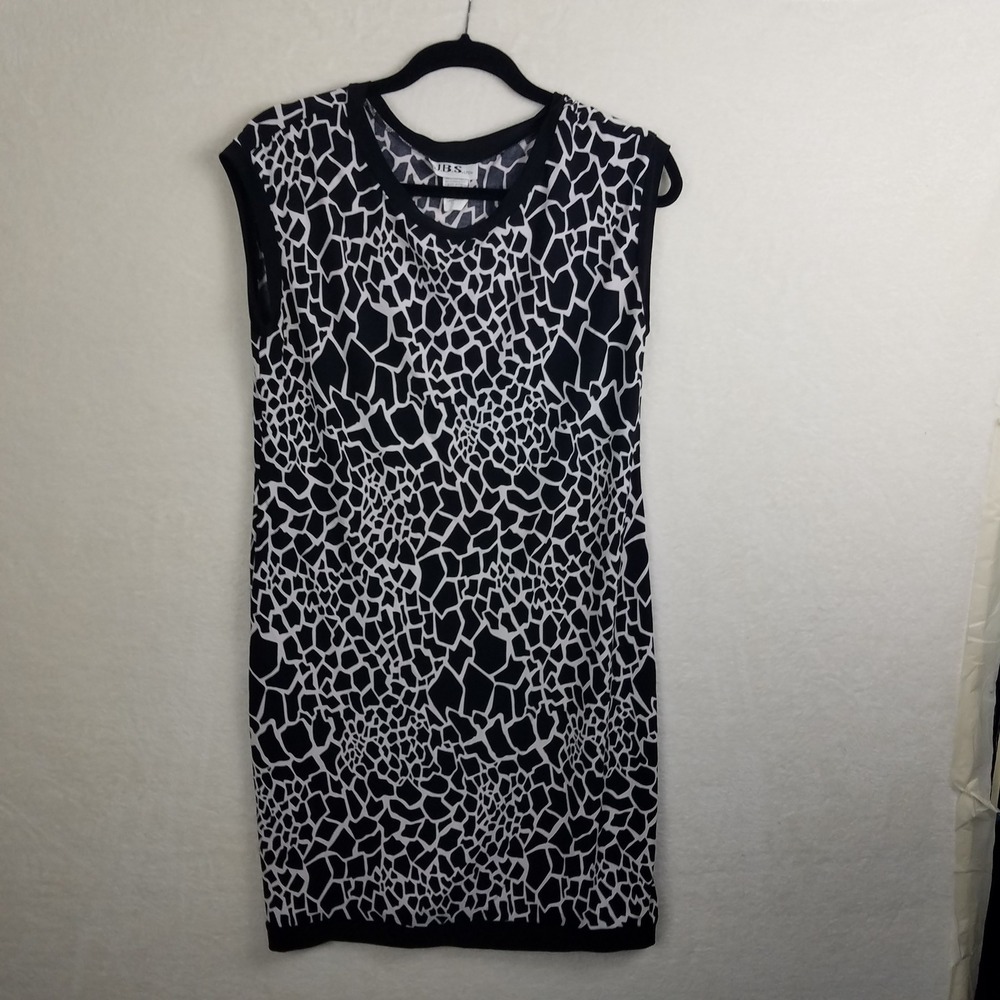 JBS Ltd Women's 12 Black‎ White Giraffe Print Sleeveless Sheath Dress